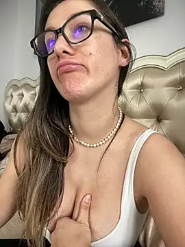 Изображение секс-шоу модели HotXMom_