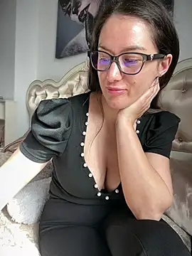 Изображение секс-шоу модели HotXMom_