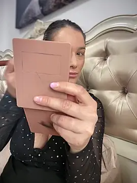 Изображение секс-шоу модели HotXMom_