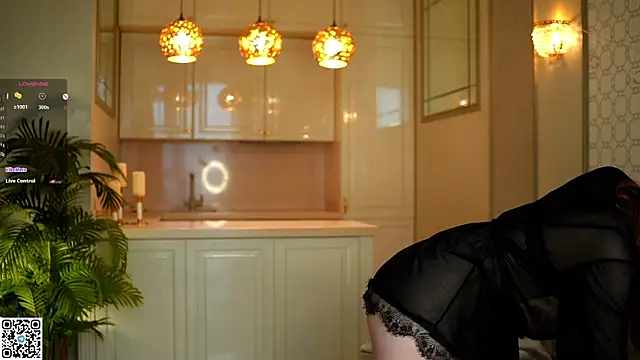 Изображение секс-шоу модели KissOfFlame