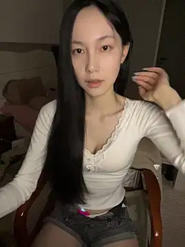 DD-52's sex show image