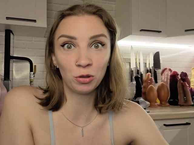 Fist-ashka's sex show image