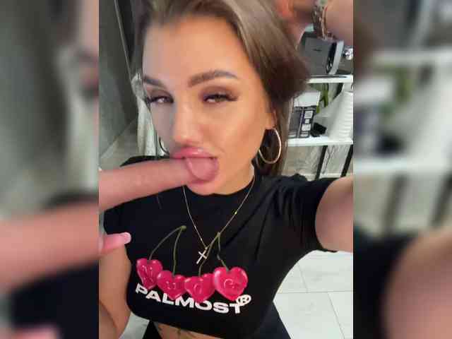 SweetyMia's sex show image