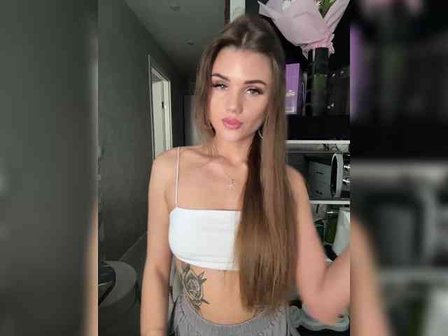 SweetyMia's sex show image