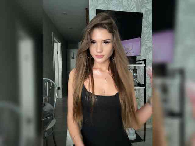 SweetyMia's sex show image