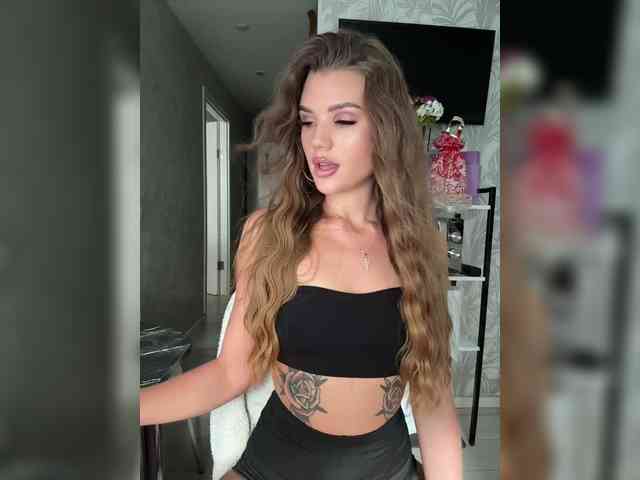 SweetyMia's sex show image