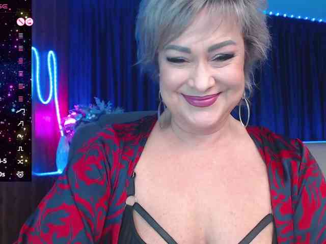 Изображение секс-шоу модели EllenRiplley Изображение секс-шоу модели EllenRiplley