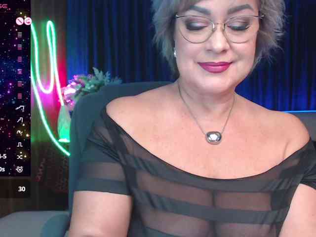 Изображение секс-шоу модели EllenRiplley Изображение секс-шоу модели EllenRiplley