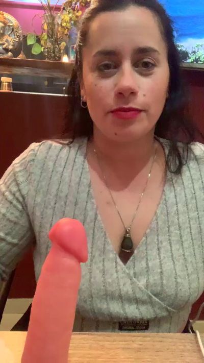 Изображение секс-шоу модели hotcurvi1 Изображение секс-шоу модели hotcurvi1