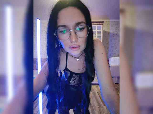 OkSunaMoon's sex show image
