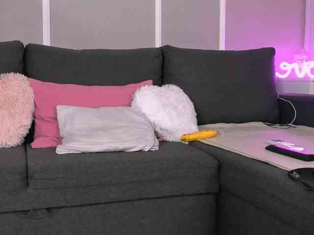 ReyaBlake's sex show image ReyaBlake's sex show image