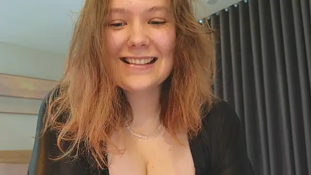 DjennaPalme's sex show image