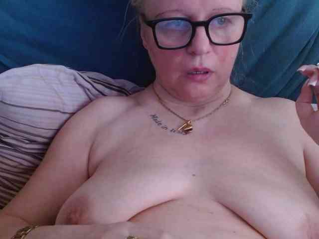martachatte19's sex show image