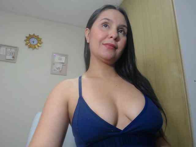 Sexshow-Bild von ameliiporter Sexshow-Bild von ameliiporter