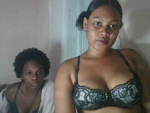 Triida's sex show image