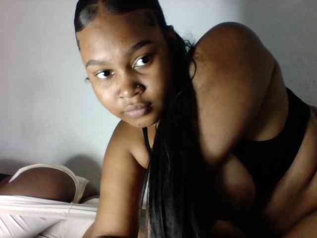 Triida's sex show image