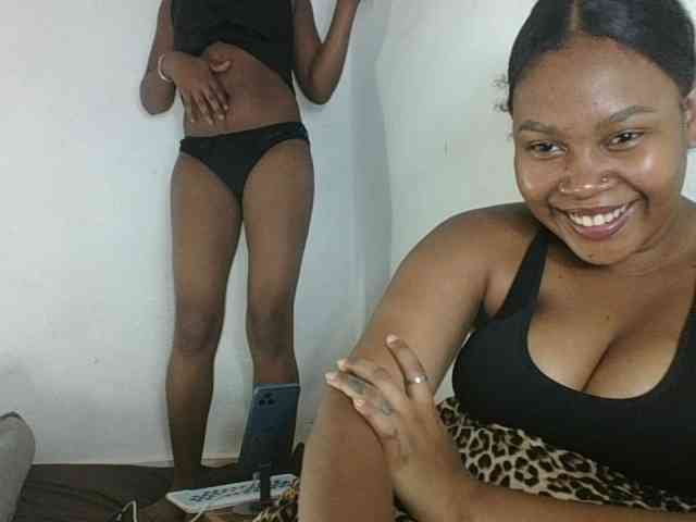 Triida's sex show image