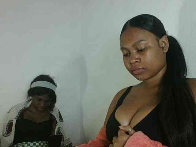Triida's sex show image