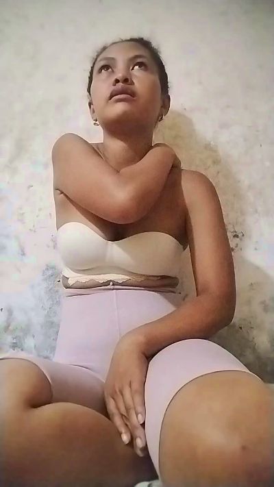 Sexshow-Bild von honey_3xxx Sexshow-Bild von honey_3xxx