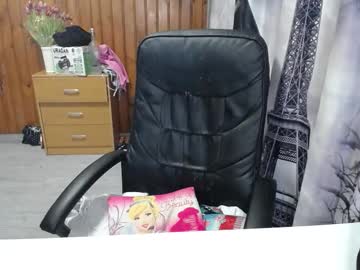 Sexshow-Bild von xxxnewlywedsxxx Sexshow-Bild von xxxnewlywedsxxx