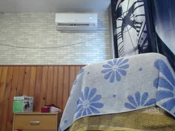 xxxnewlywedsxxx's sex show image