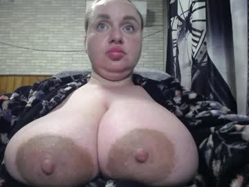 xxxnewlywedsxxx's sex show image