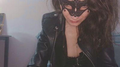 TinyWife's sex show image