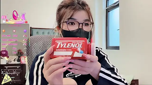 Sexshow-Bild von Caryln-Bun Sexshow-Bild von Caryln-Bun