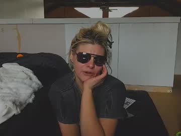 honeybuhnny's sex show image