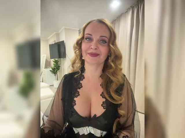 XxxSexyMilfxxX's sex show image