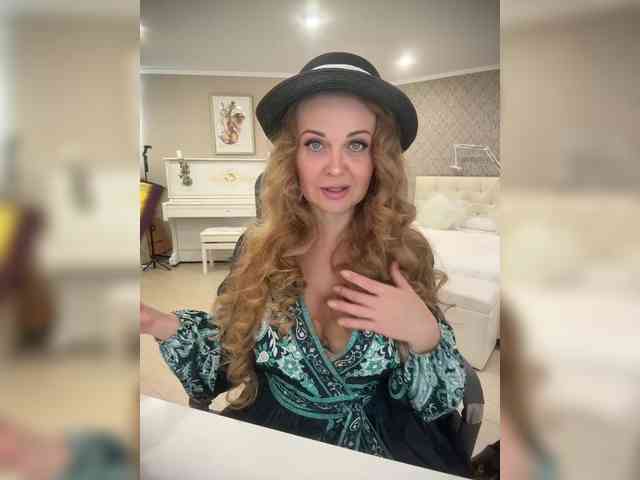 XxxSexyMilfxxX's sex show image