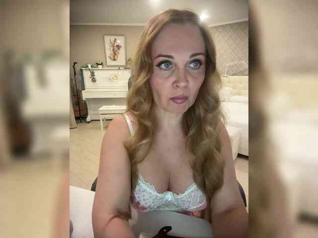 XxxSexyMilfxxX's sex show image