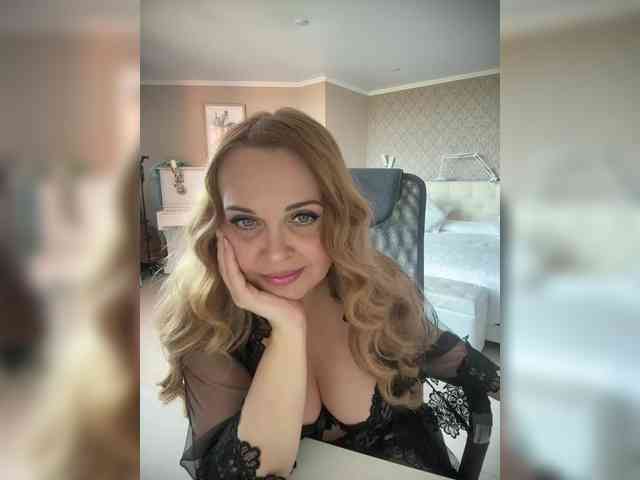 XxxSexyMilfxxX's sex show image