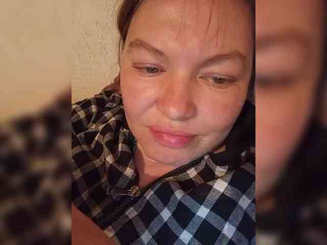 Juliamad's sex show image