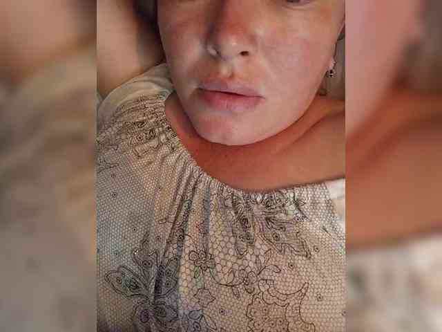 Juliamad's sex show image