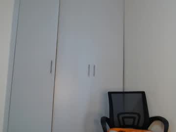 mia_c102130's sex show image