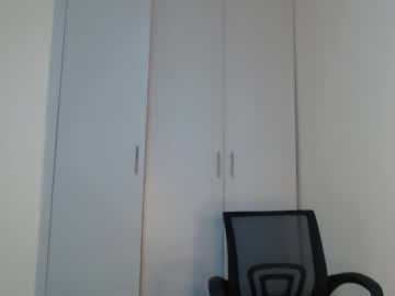 mia_c102130's sex show image