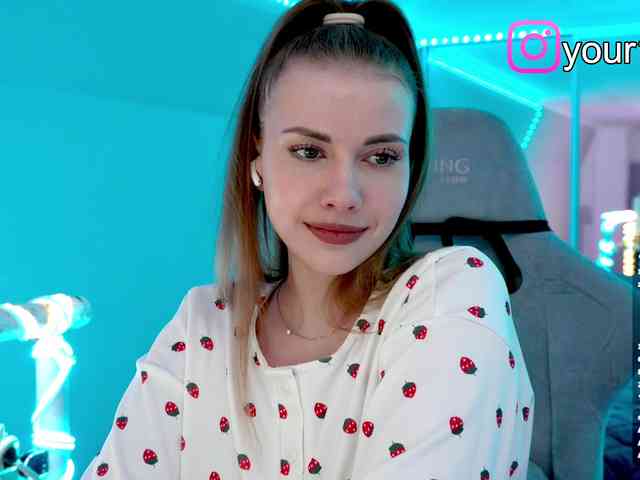 -VikkiL0vesCheese-'s sex show image -VikkiL0vesCheese-'s sex show image