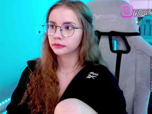 -VikkiL0vesCheese-'s sex show image -VikkiL0vesCheese-'s sex show image