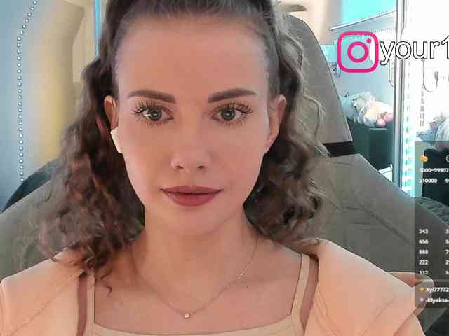 -VikkiL0vesCheese-'s sex show image