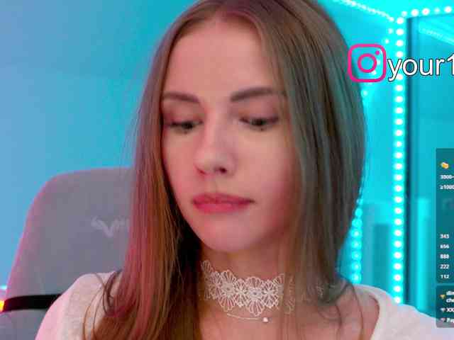 Изображение секс-шоу модели -VikkiL0vesCheese-