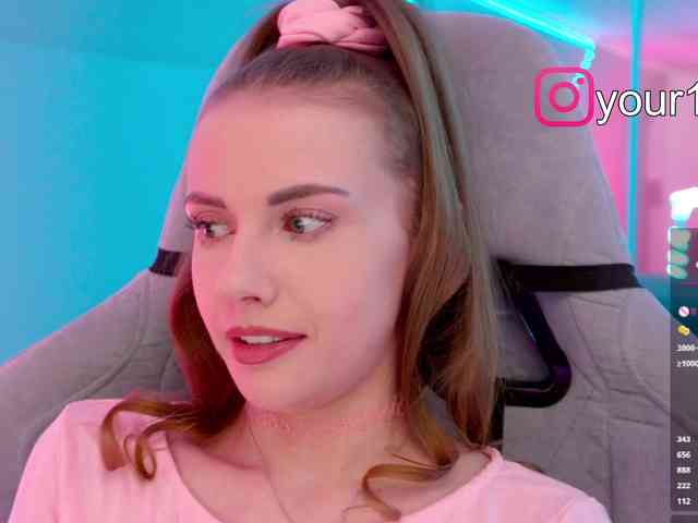 Изображение секс-шоу модели -VikkiL0vesCheese-