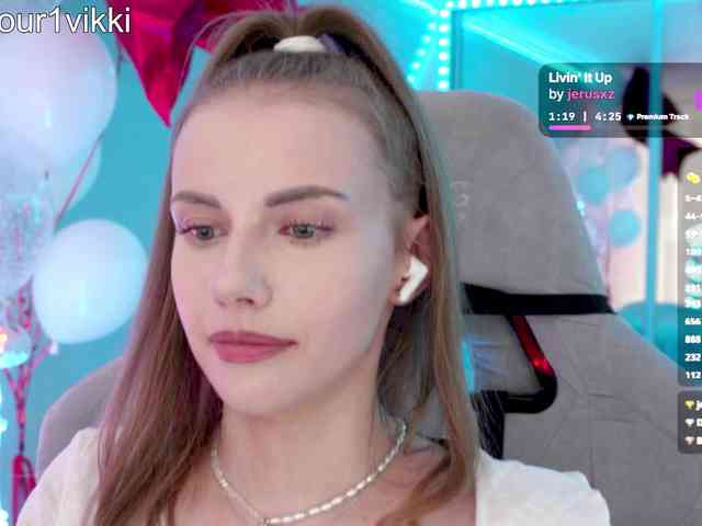 Sexshow-Bild von -VikkiL0vesCheese- Sexshow-Bild von -VikkiL0vesCheese-