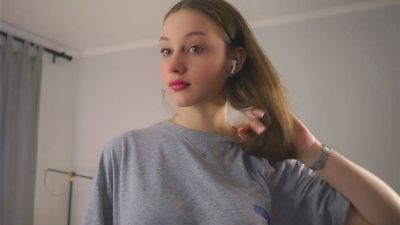 EditHewson's sex show image