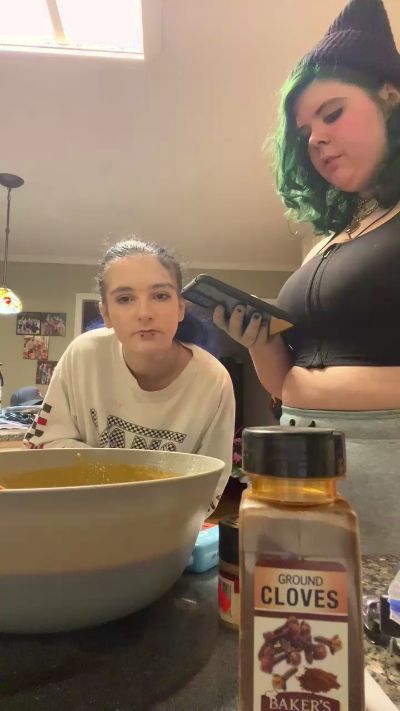 Rdontcare18's sex show image