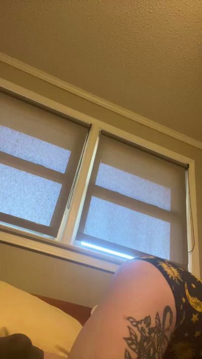 Rdontcare18's sex show image