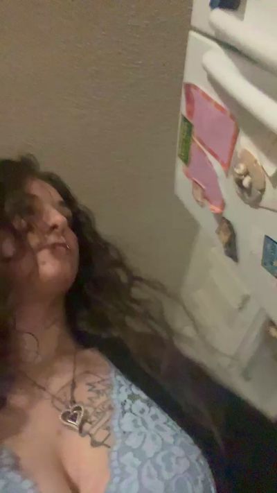 Rdontcare18's sex show image