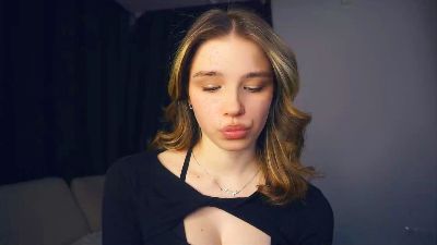 LindseyWatah's sex show image LindseyWatah's sex show image