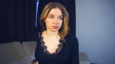 LindseyWatah's sex show image LindseyWatah's sex show image