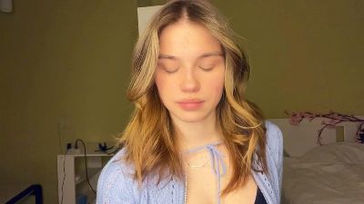 LindseyWatah's sex show image